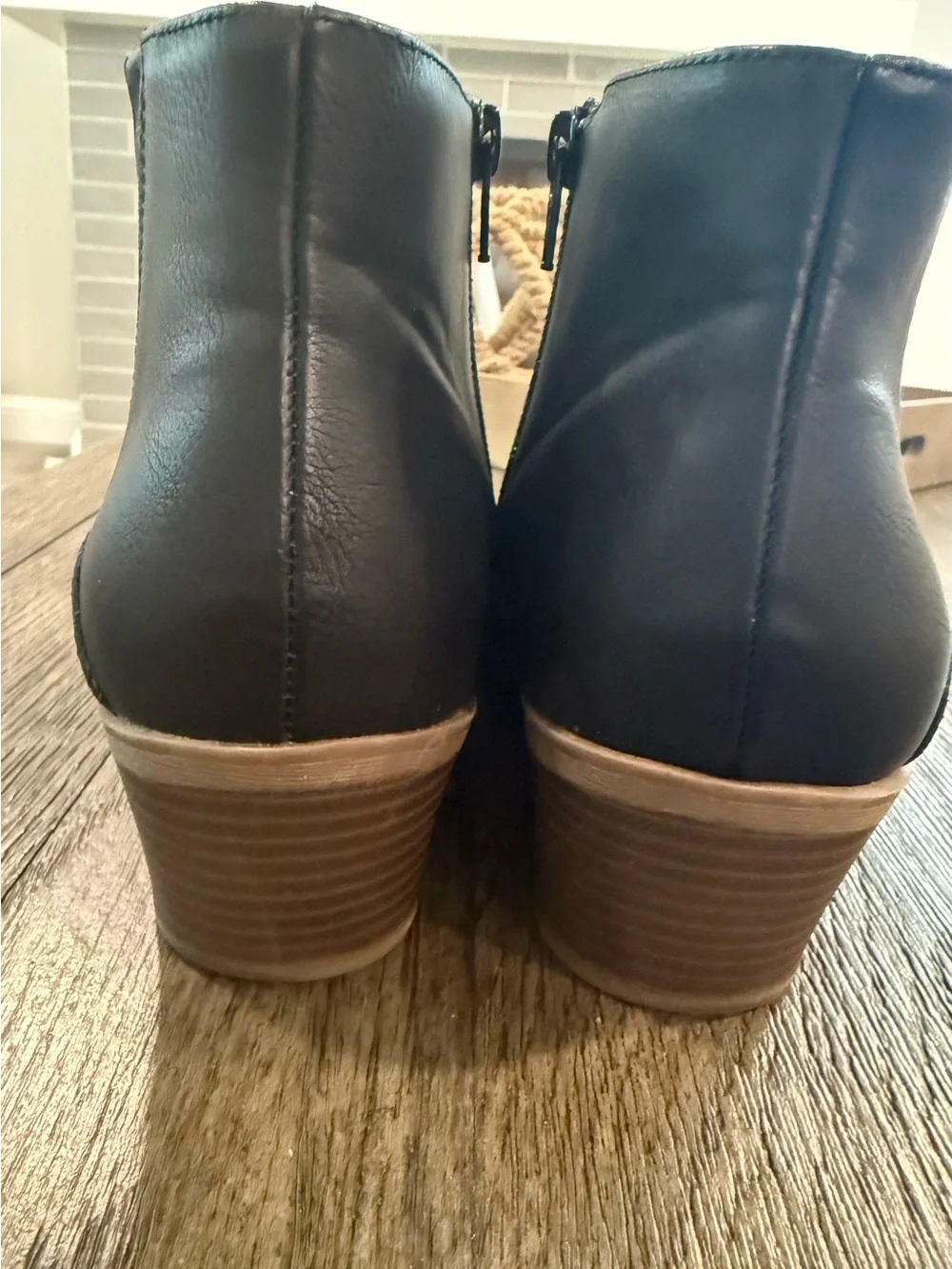 FRYE AND CO. Women’s Black Faux Leather Ankle Booties with Side Zip